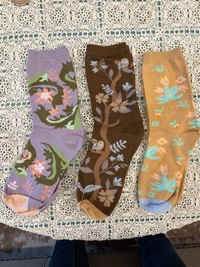 Floral Pattern Cotton Blend Ankle Socks - Lavender, Brown & Tan three pack